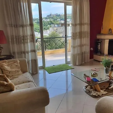 Lejlighed Lovely 2 Bedroom Flat W/ Balcony & Private Parking